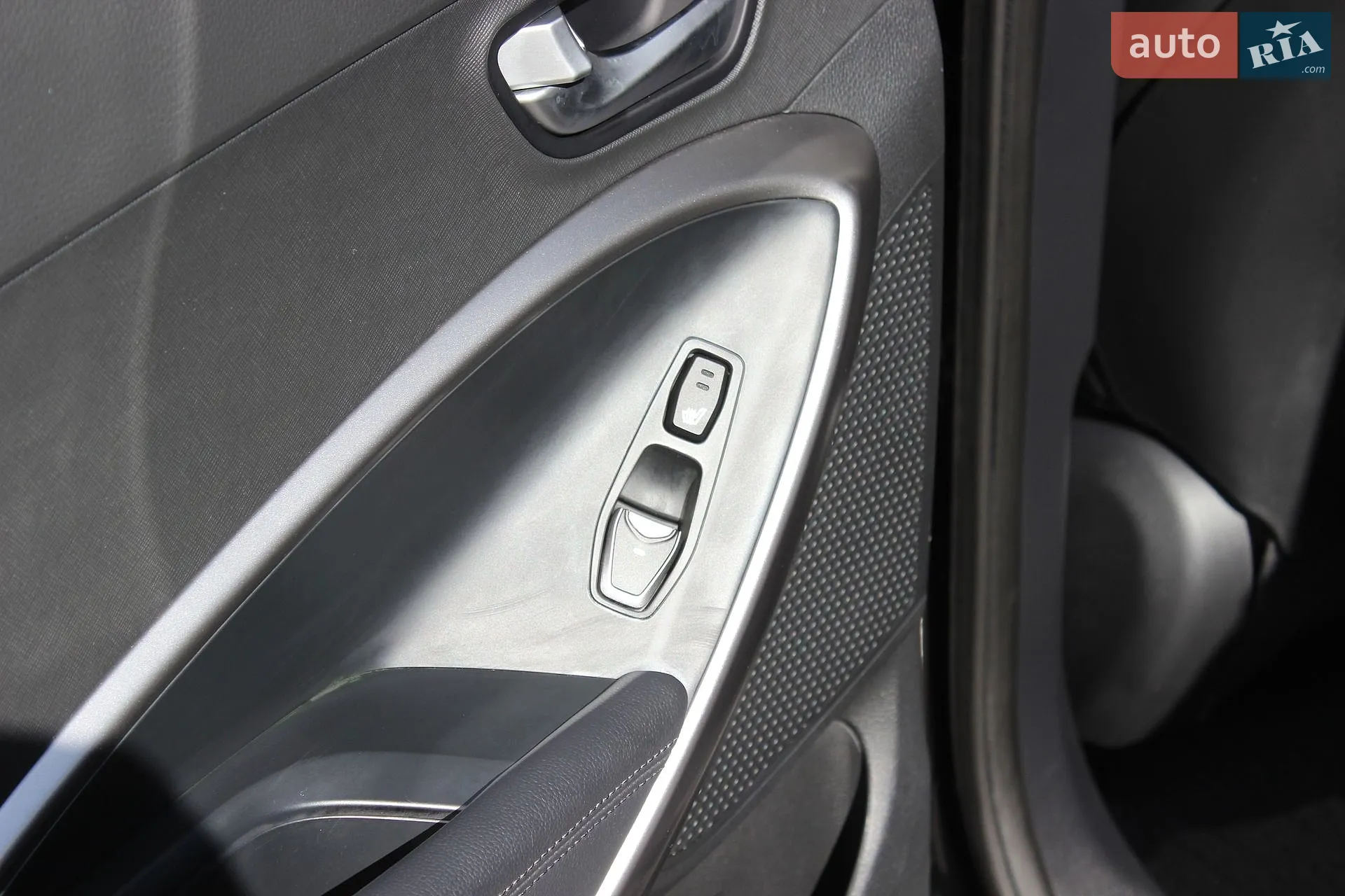 2012 Hyundai Santa Fe - мініатюра 26