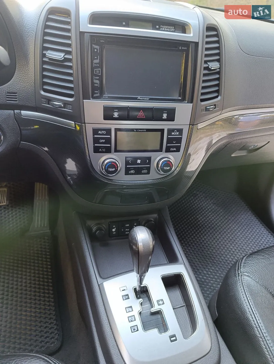 2010 Hyundai Santa Fe - мініатюра 10