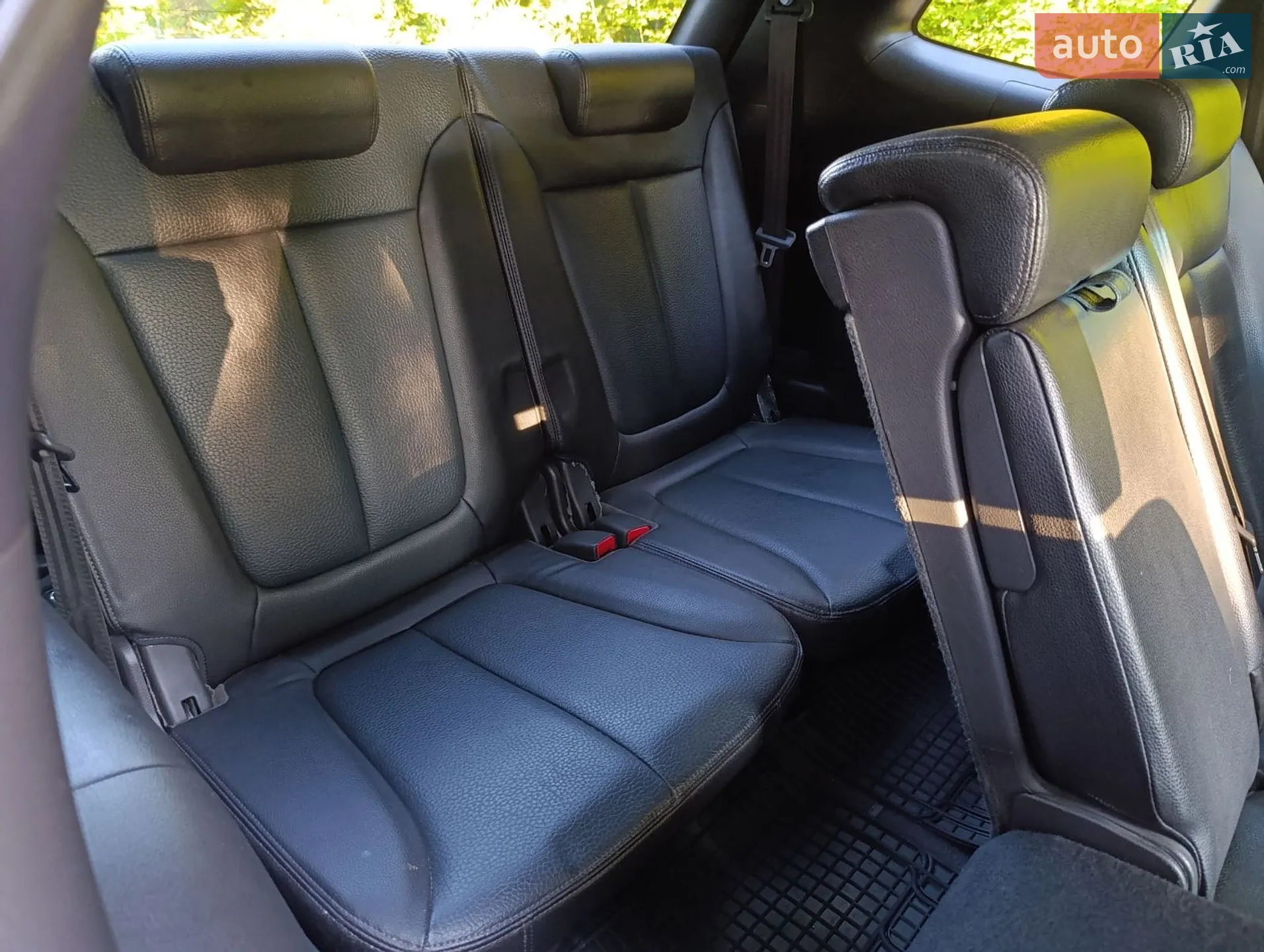 2010 Hyundai Santa Fe - мініатюра 11