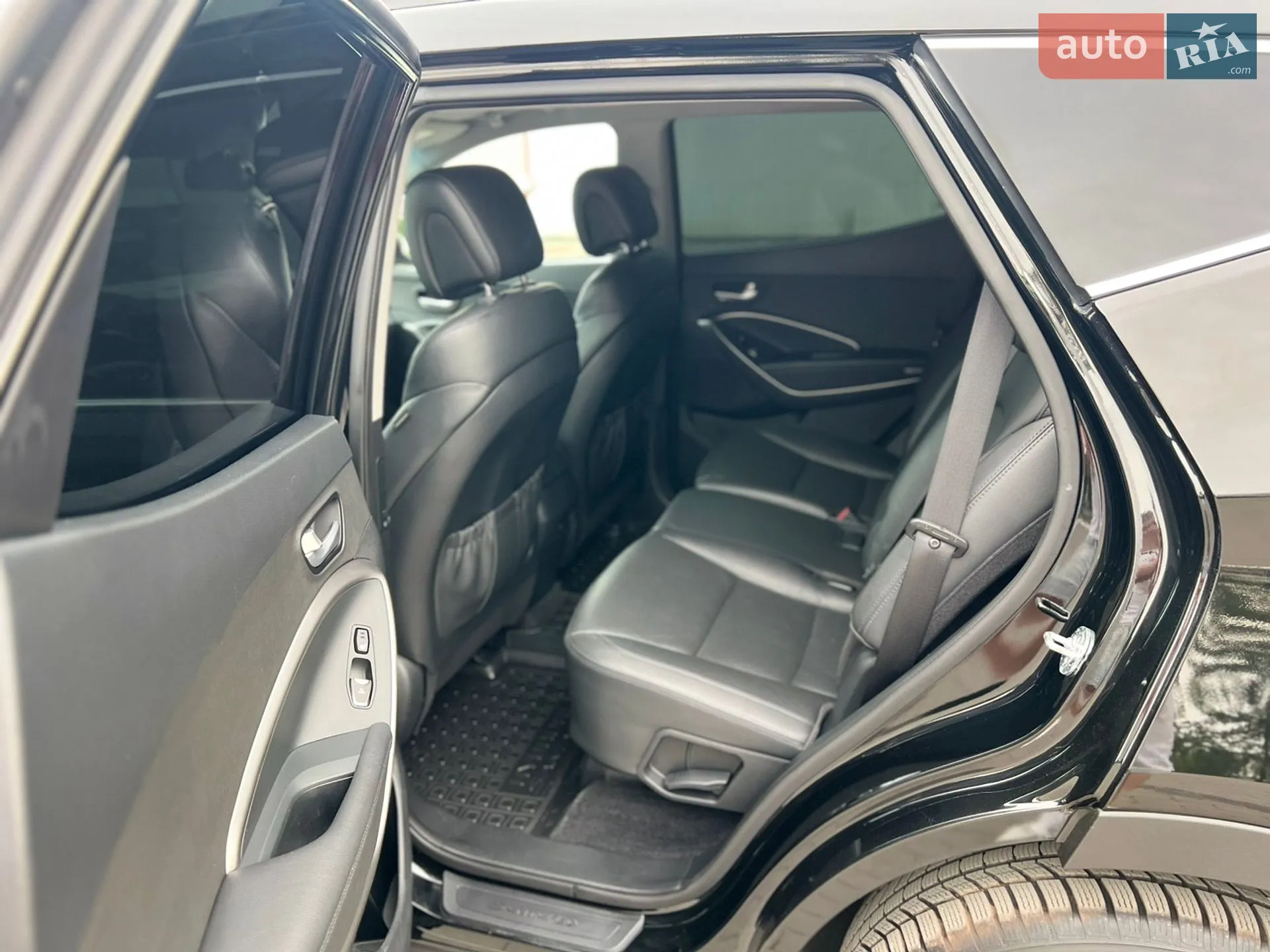 2017 Hyundai Santa Fe - мініатюра 12