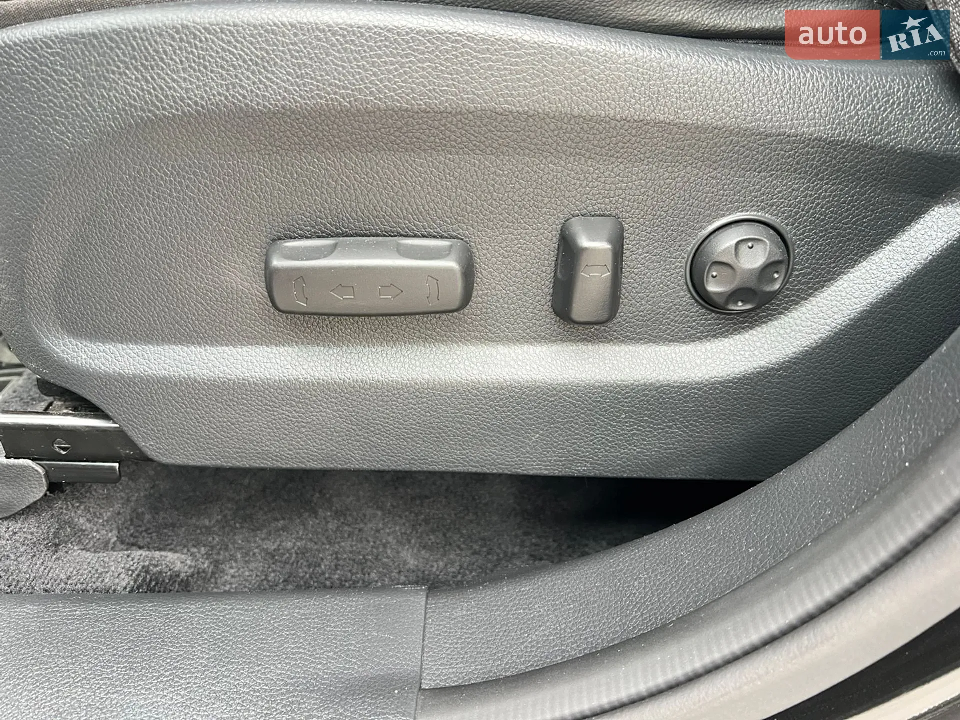 2017 Hyundai Santa Fe - мініатюра 15