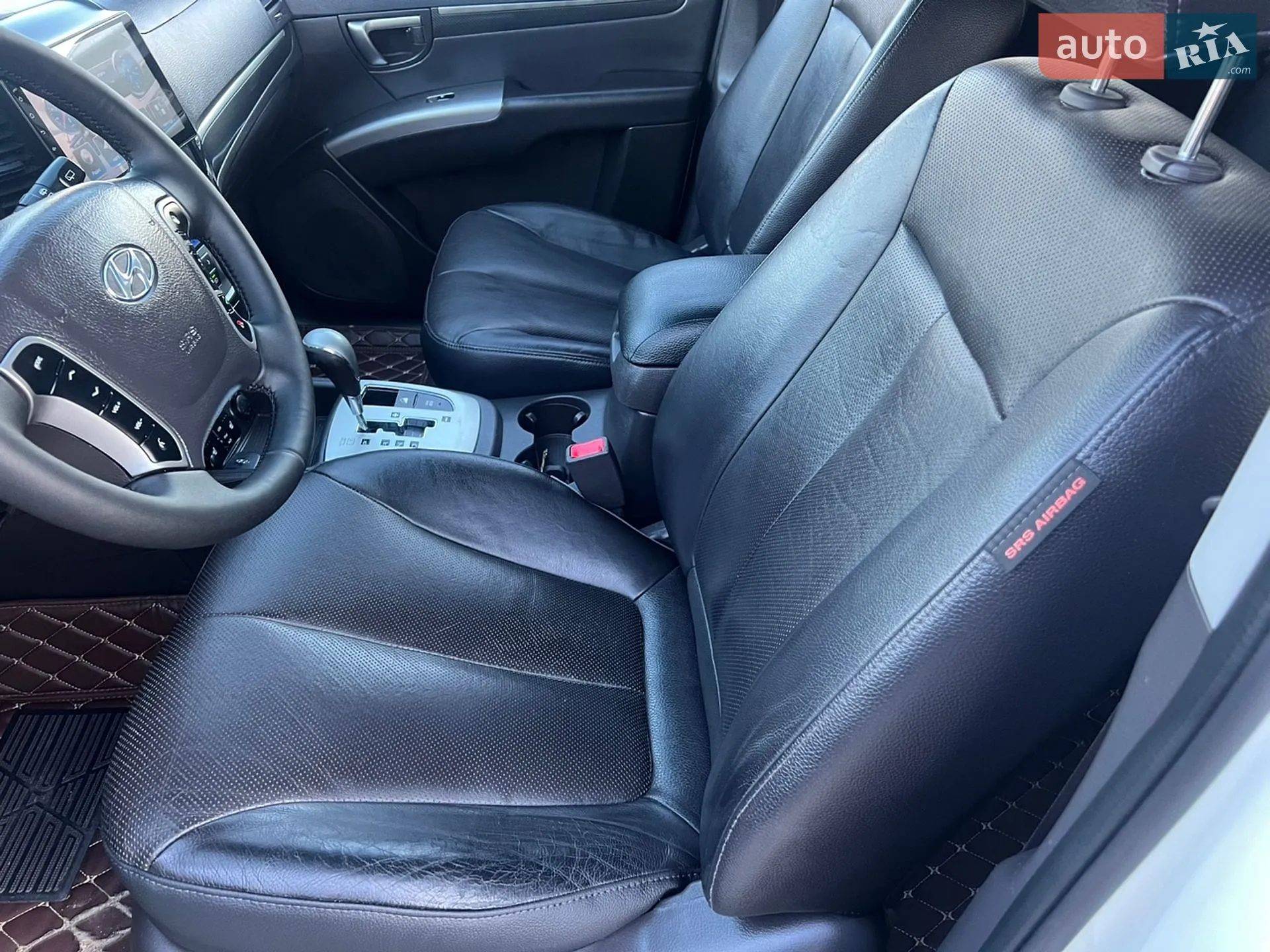 2011 Hyundai Santa Fe - мініатюра 21