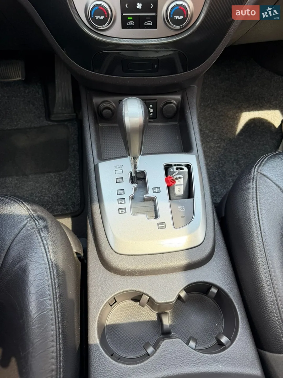2010 Hyundai Santa Fe - мініатюра 25