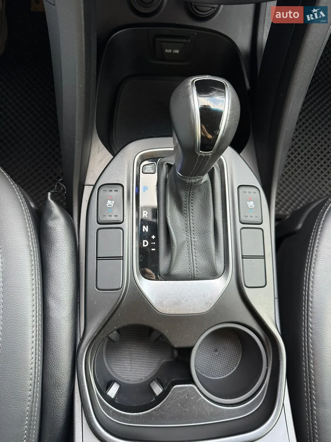 2012 Hyundai Santa Fe - мініатюра 26