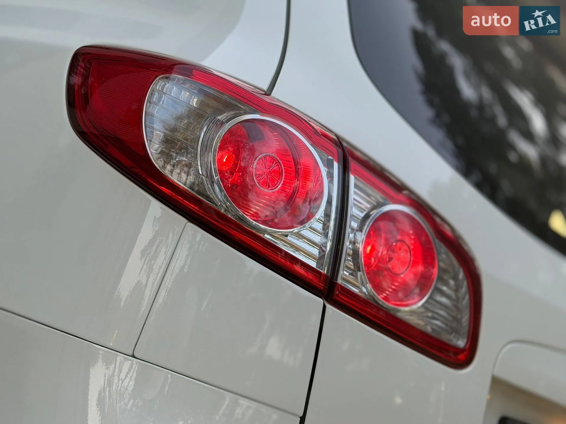2010 Hyundai Santa Fe - мініатюра 48