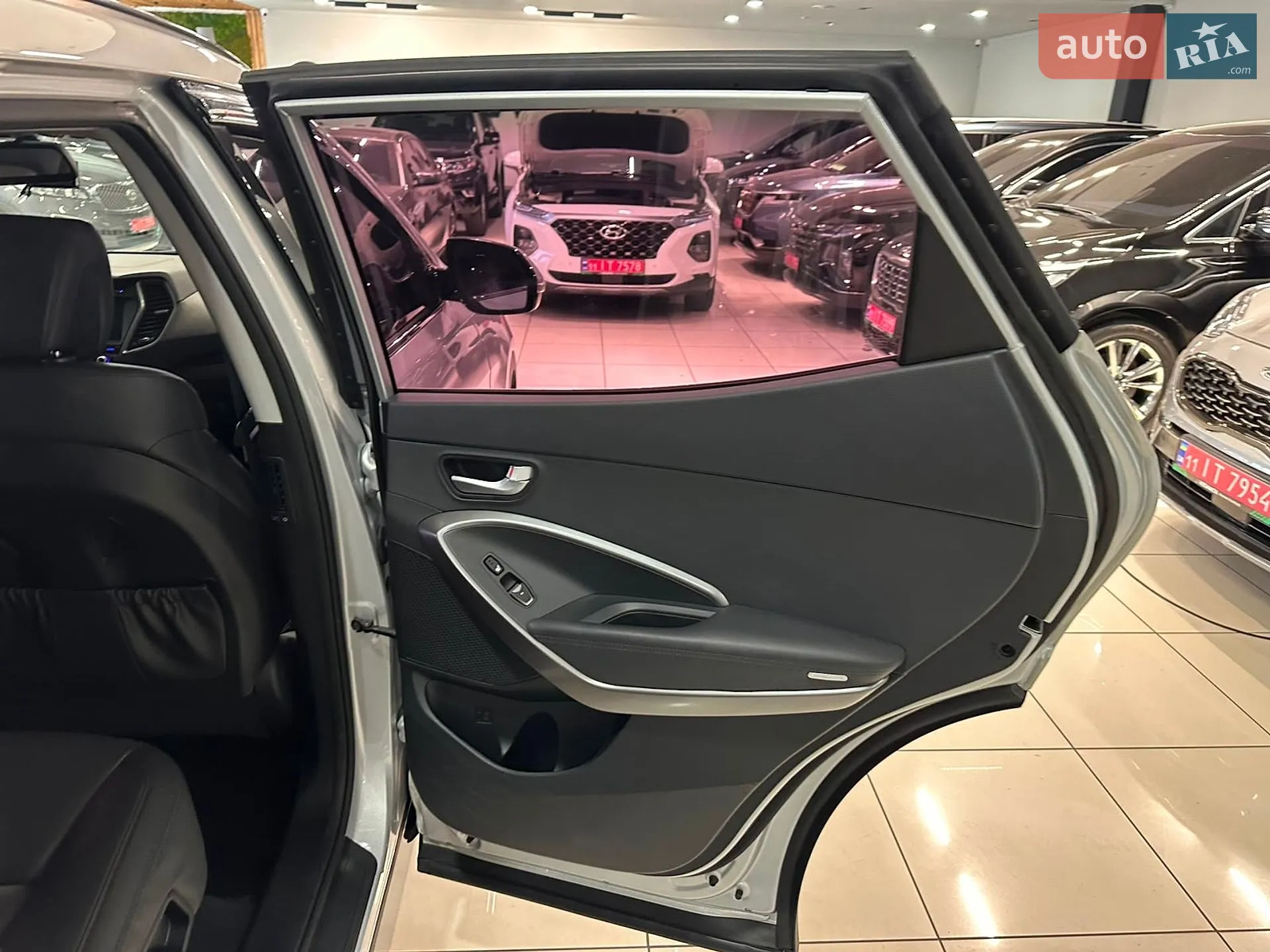 2016 Hyundai Santa Fe - мініатюра 18