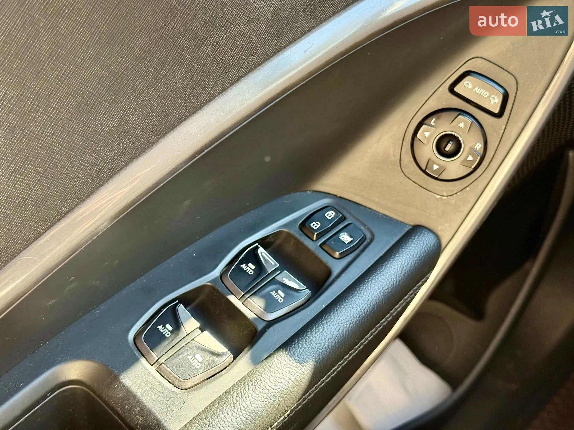2016 Hyundai Santa Fe - мініатюра 21