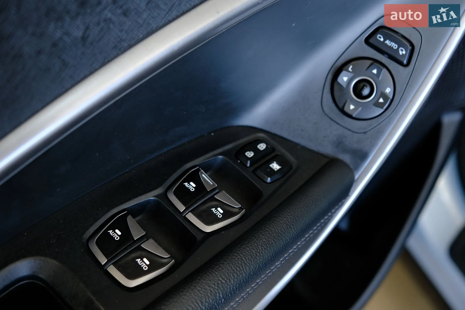 2013 Hyundai Santa Fe - мініатюра 23