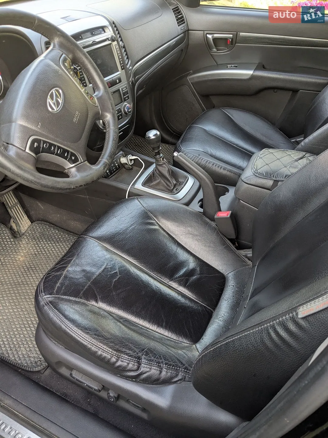 2011 Hyundai Santa Fe - мініатюра 22