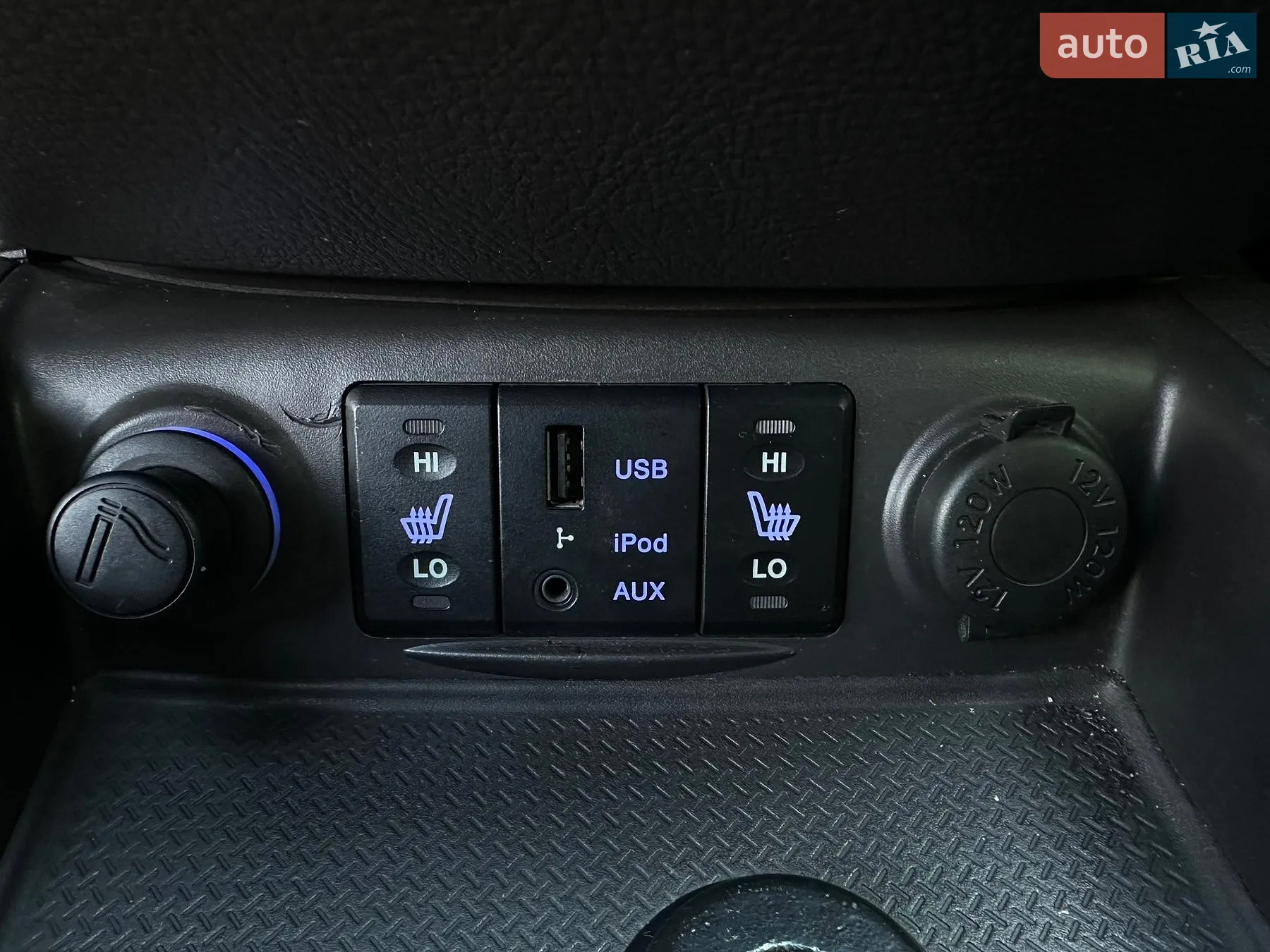 2010 Hyundai Santa Fe - мініатюра 35