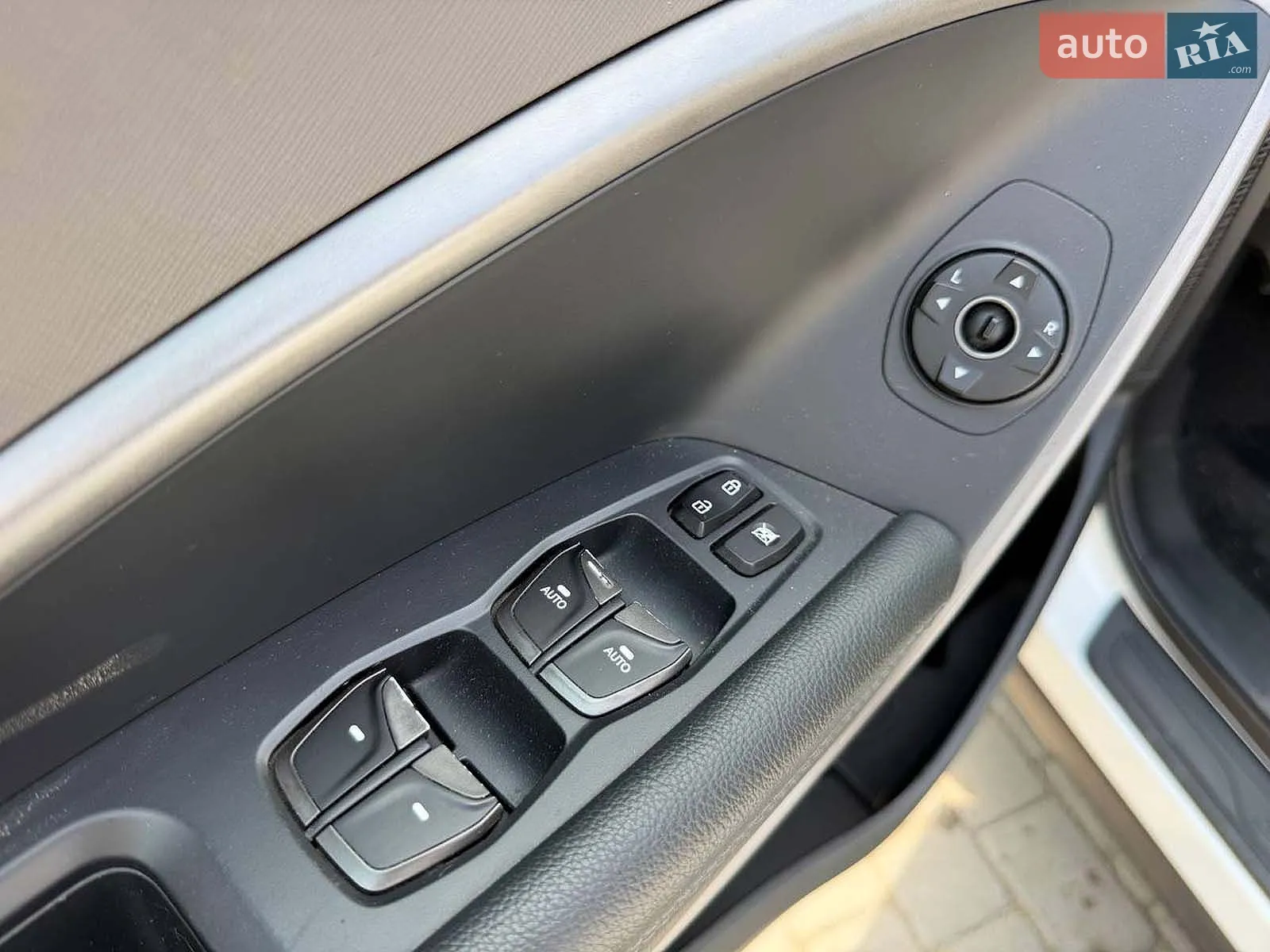 2016 Hyundai Santa Fe - мініатюра 18