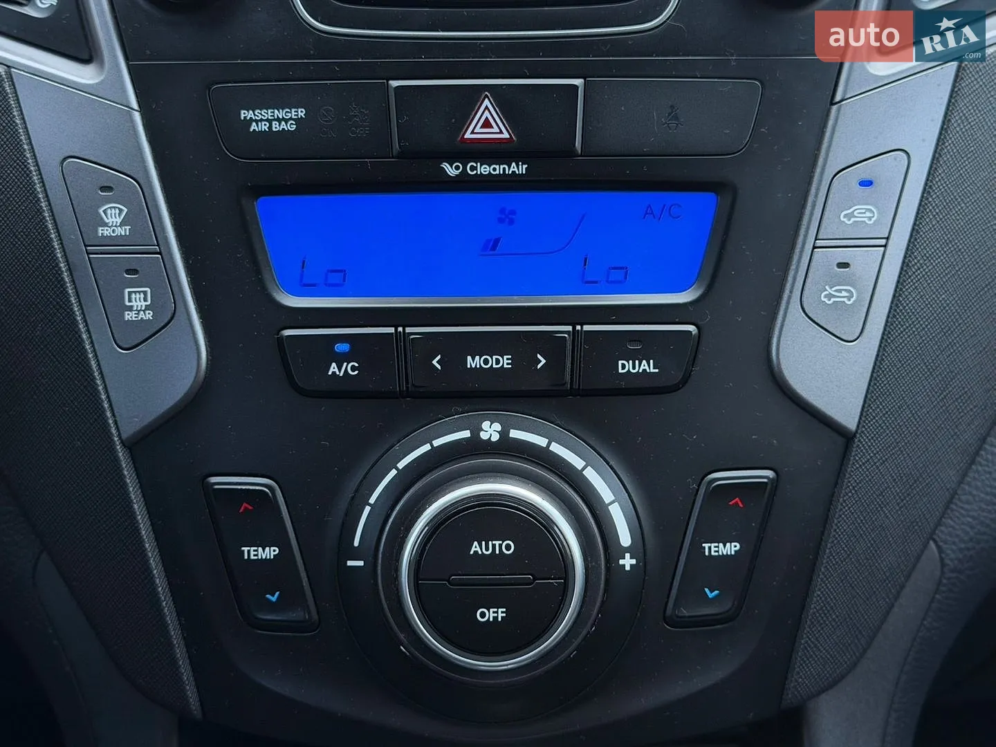 2012 Hyundai Santa Fe - мініатюра 27