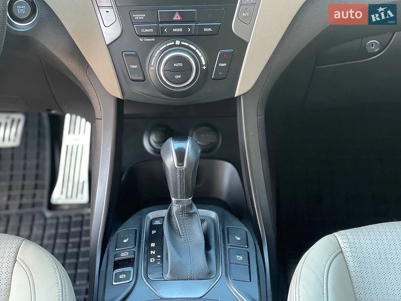 2012 Hyundai Santa Fe - мініатюра 17