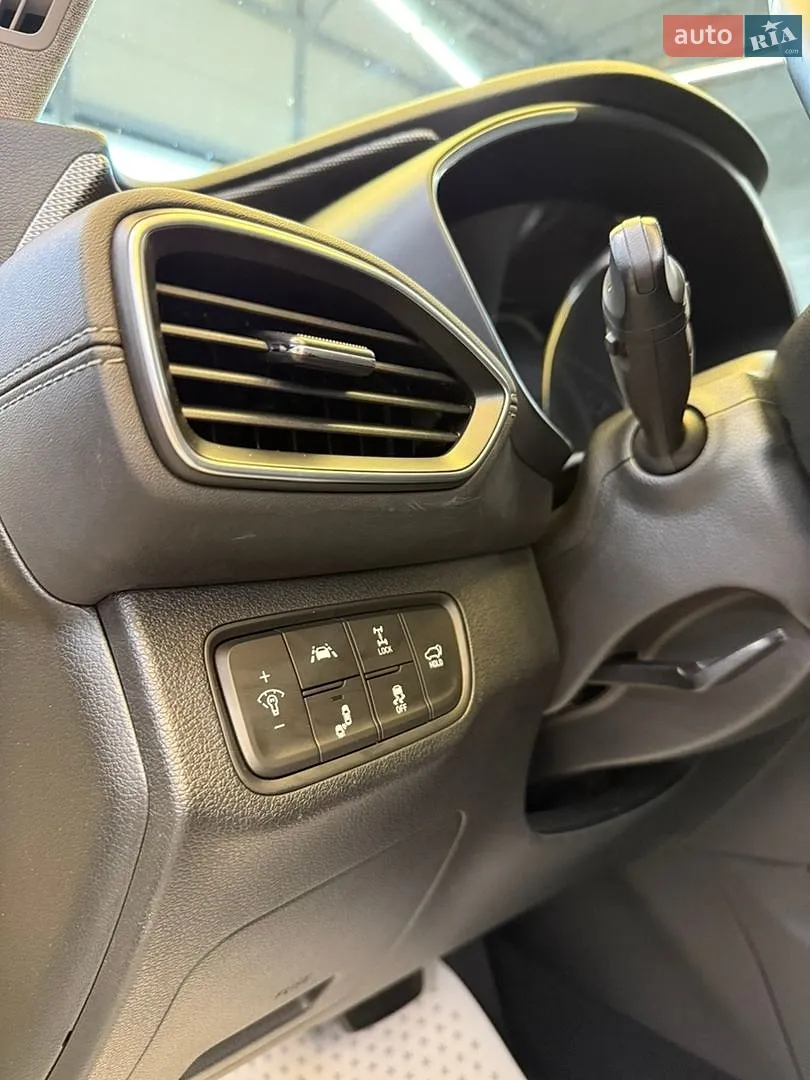 2018 Hyundai Santa Fe - мініатюра 30