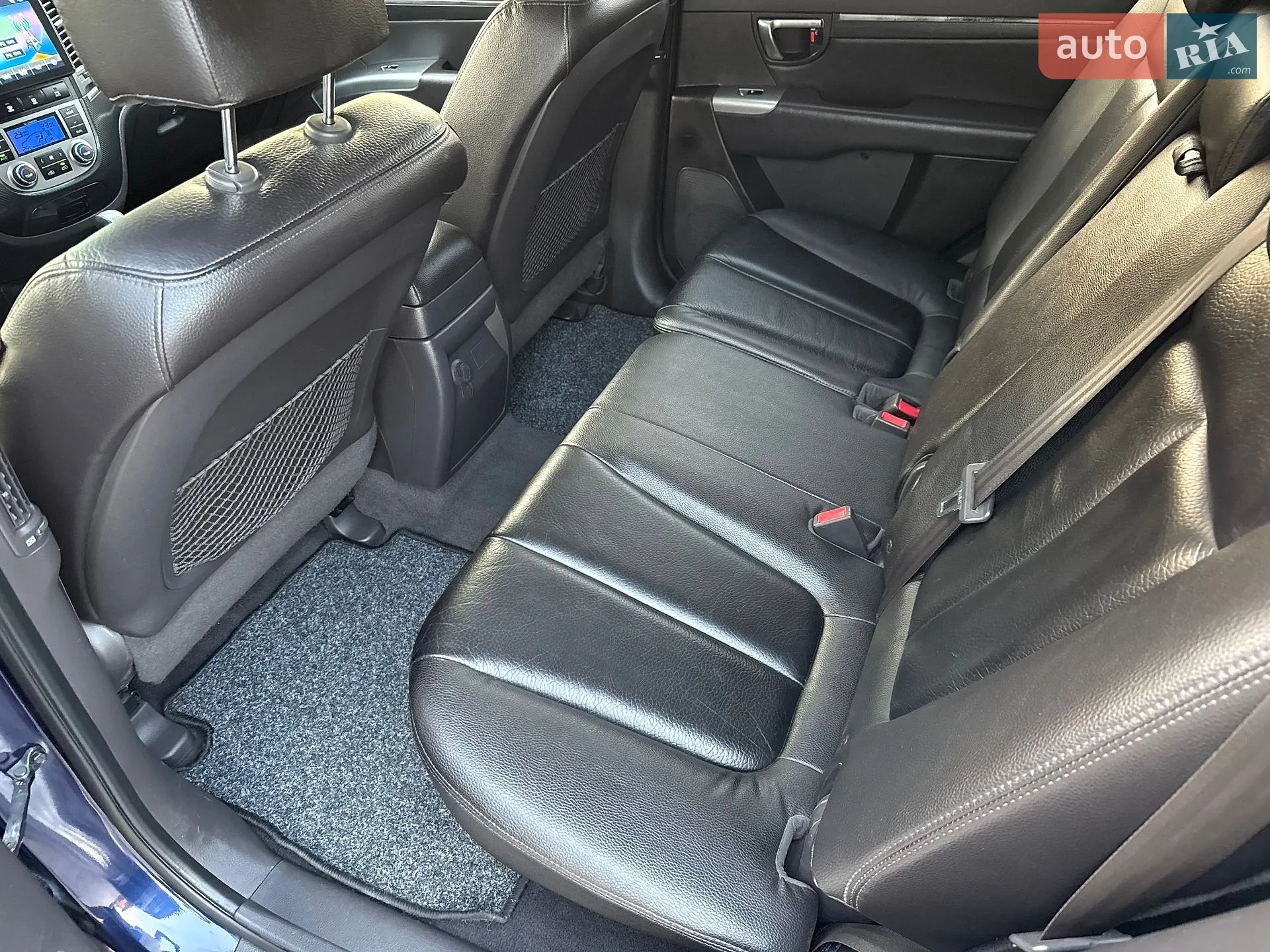 2010 Hyundai Santa Fe - мініатюра 32