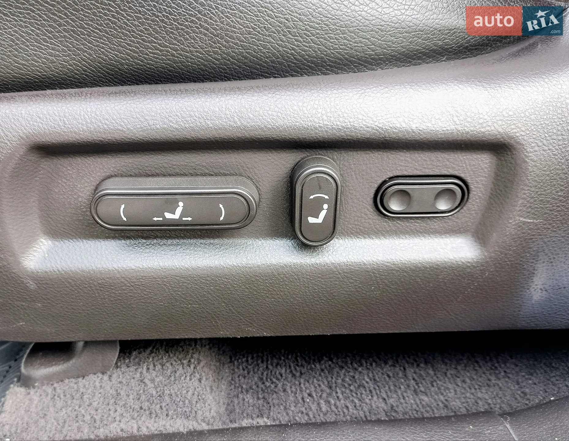 2010 Hyundai Santa Fe - мініатюра 24