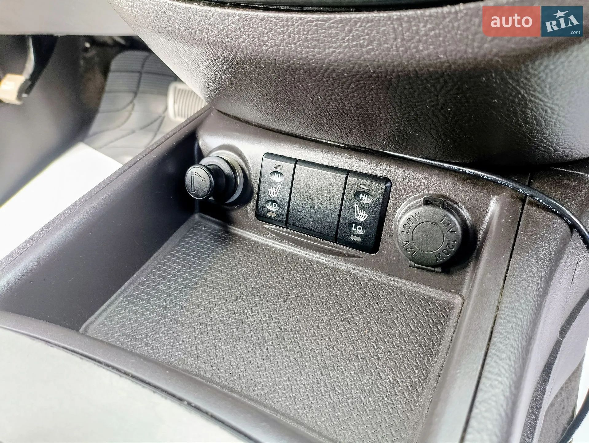 2010 Hyundai Santa Fe - мініатюра 27