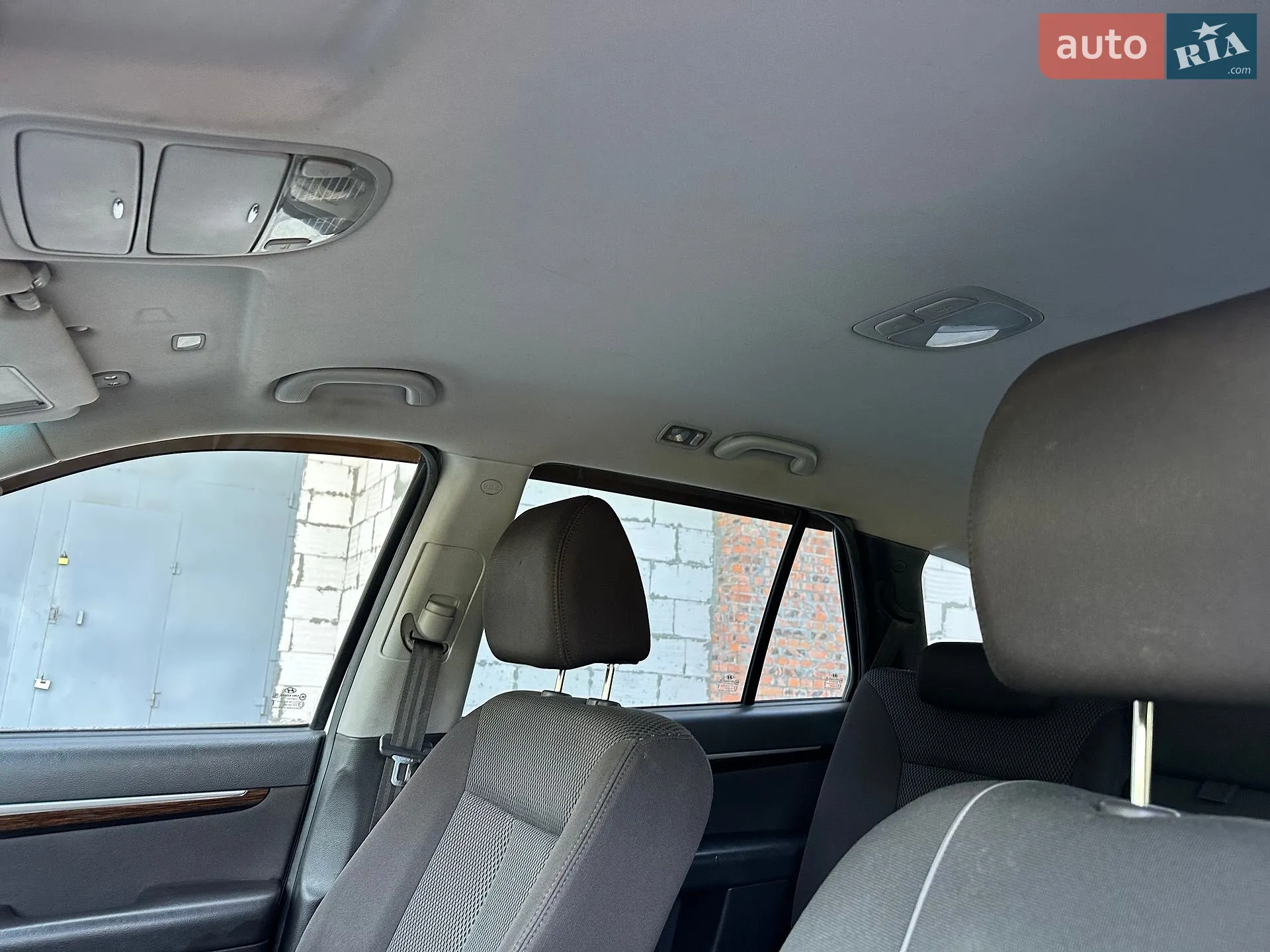 2011 Hyundai Santa Fe - мініатюра 28