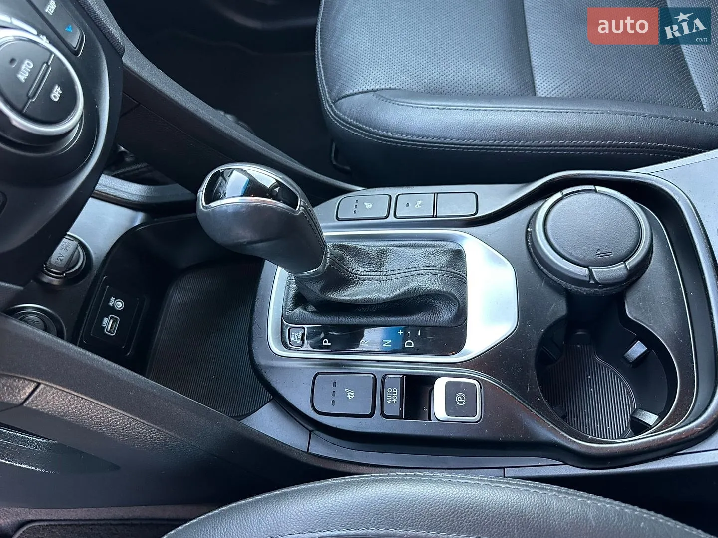 2015 Hyundai Santa Fe - мініатюра 26