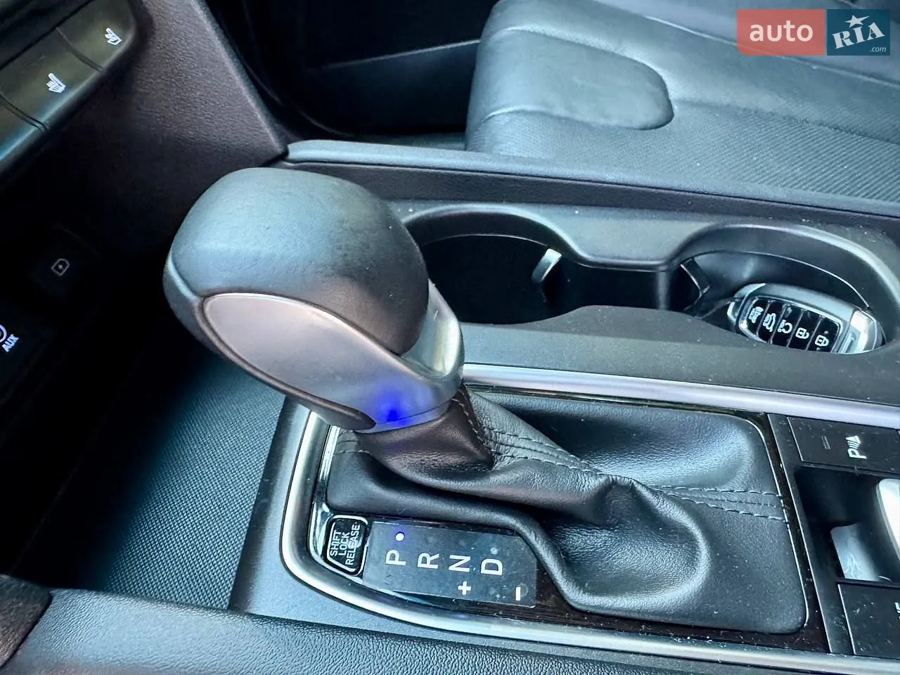 2019 Hyundai Santa Fe - мініатюра 27