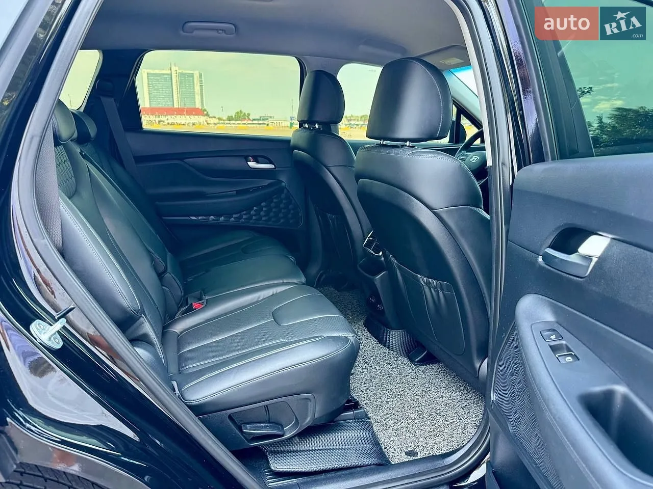 2019 Hyundai Santa Fe - мініатюра 36