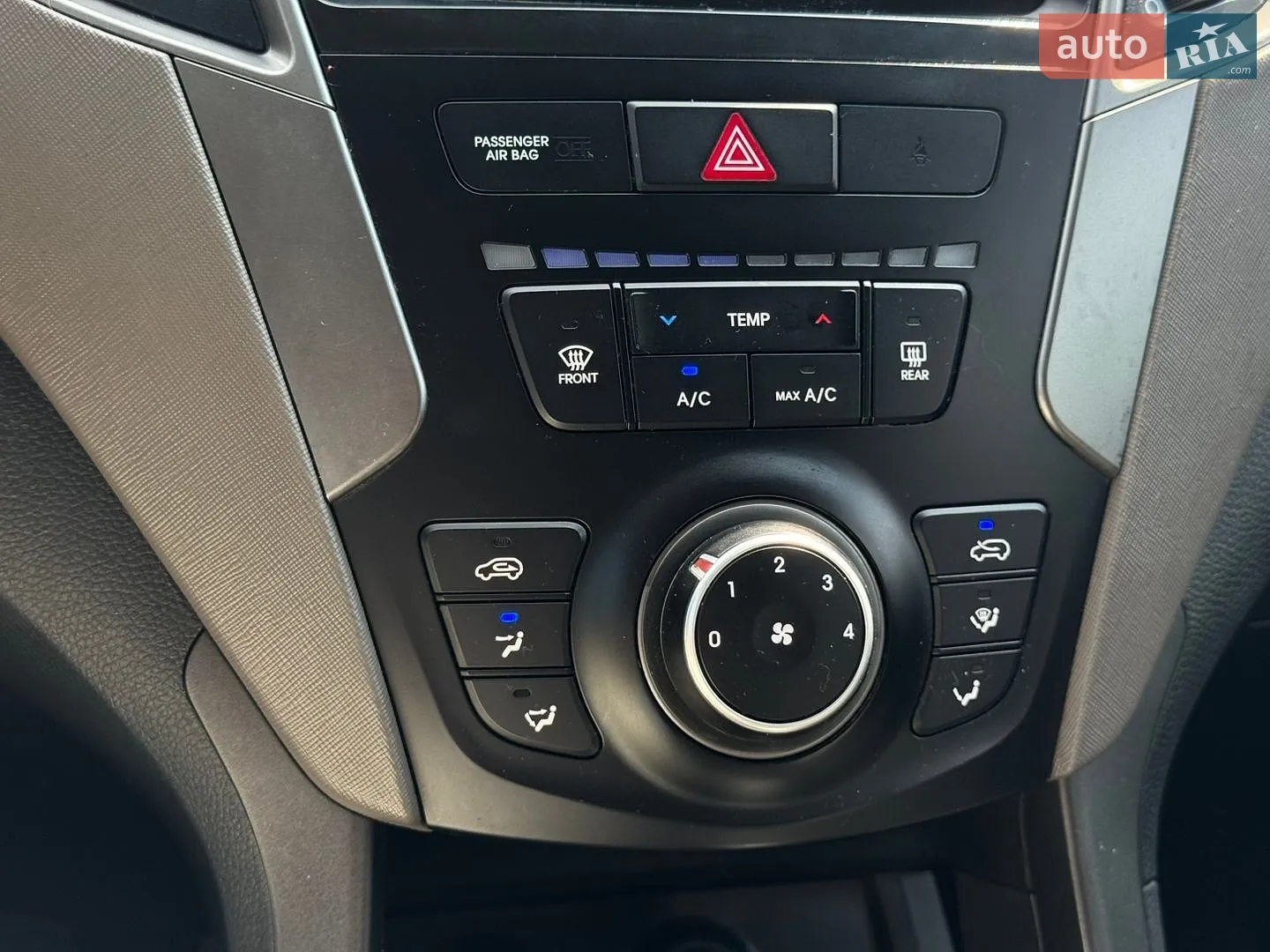 2017 Hyundai Santa Fe - мініатюра 21