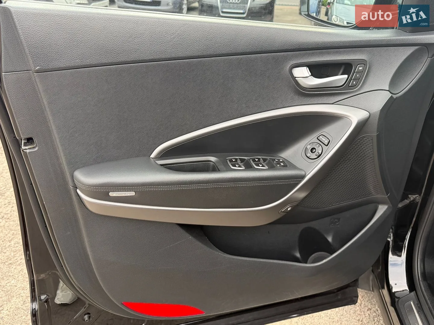2016 Hyundai Santa Fe - мініатюра 31