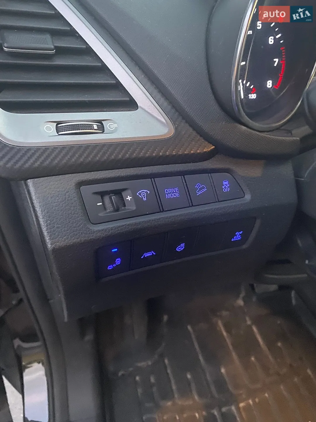 2018 Hyundai Santa Fe - мініатюра 23