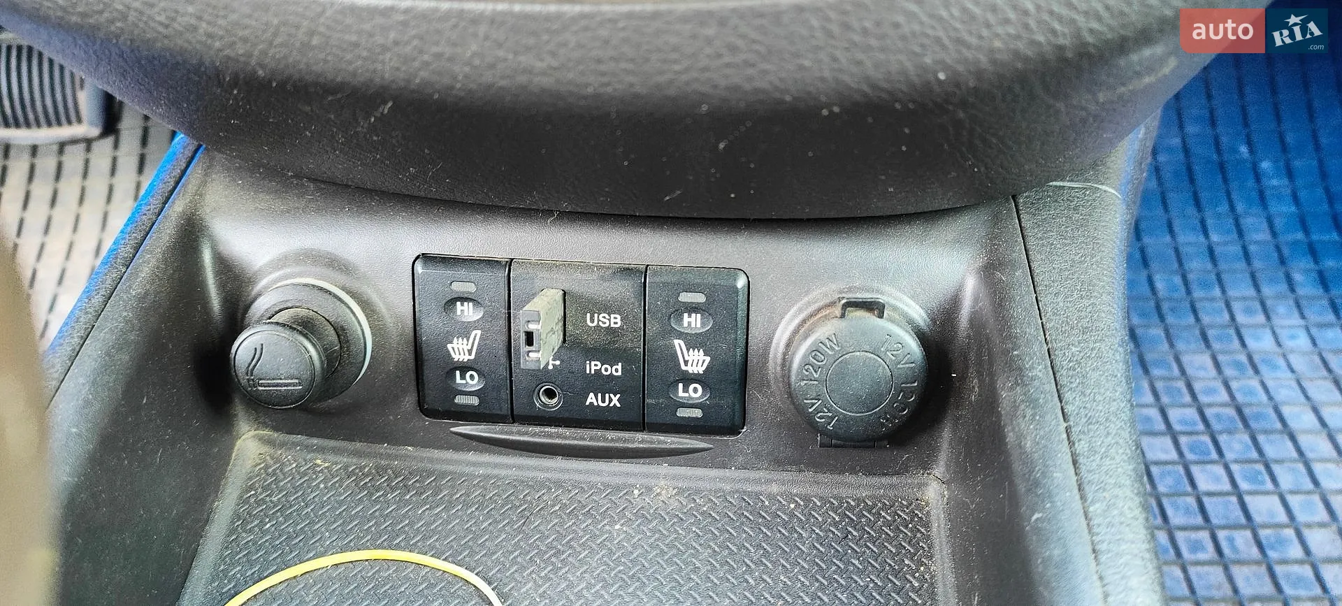 2011 Hyundai Santa Fe - мініатюра 24