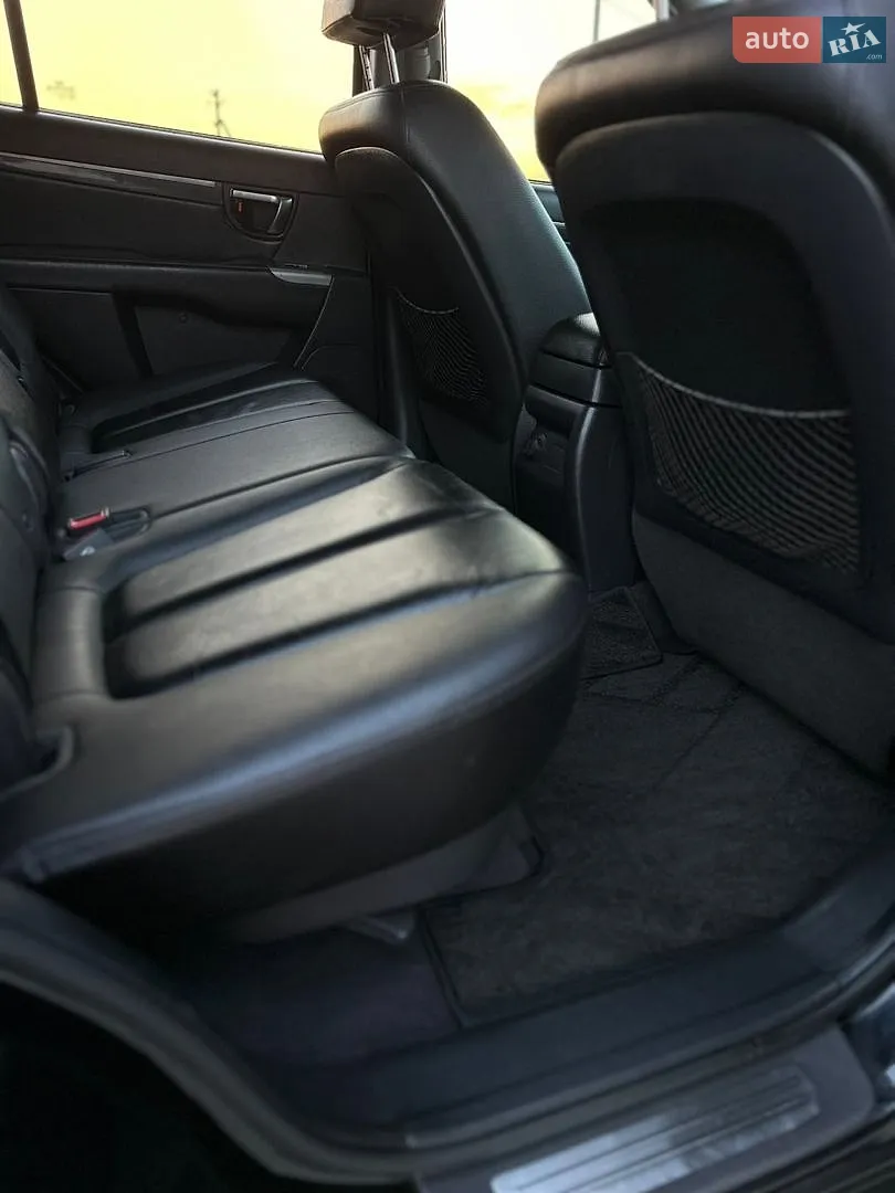 2010 Hyundai Santa Fe - мініатюра 27