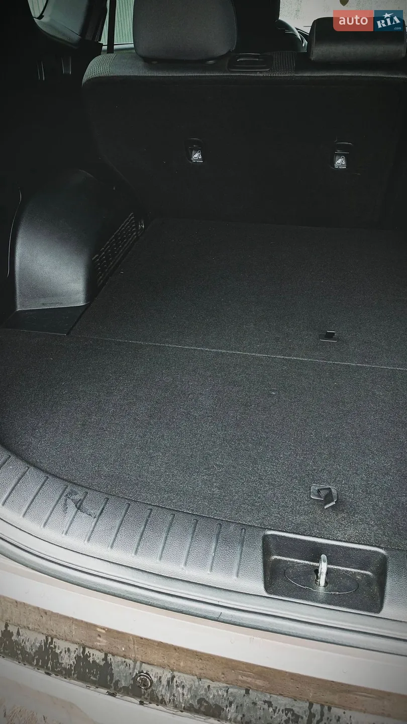 2018 Hyundai Santa Fe - мініатюра 37