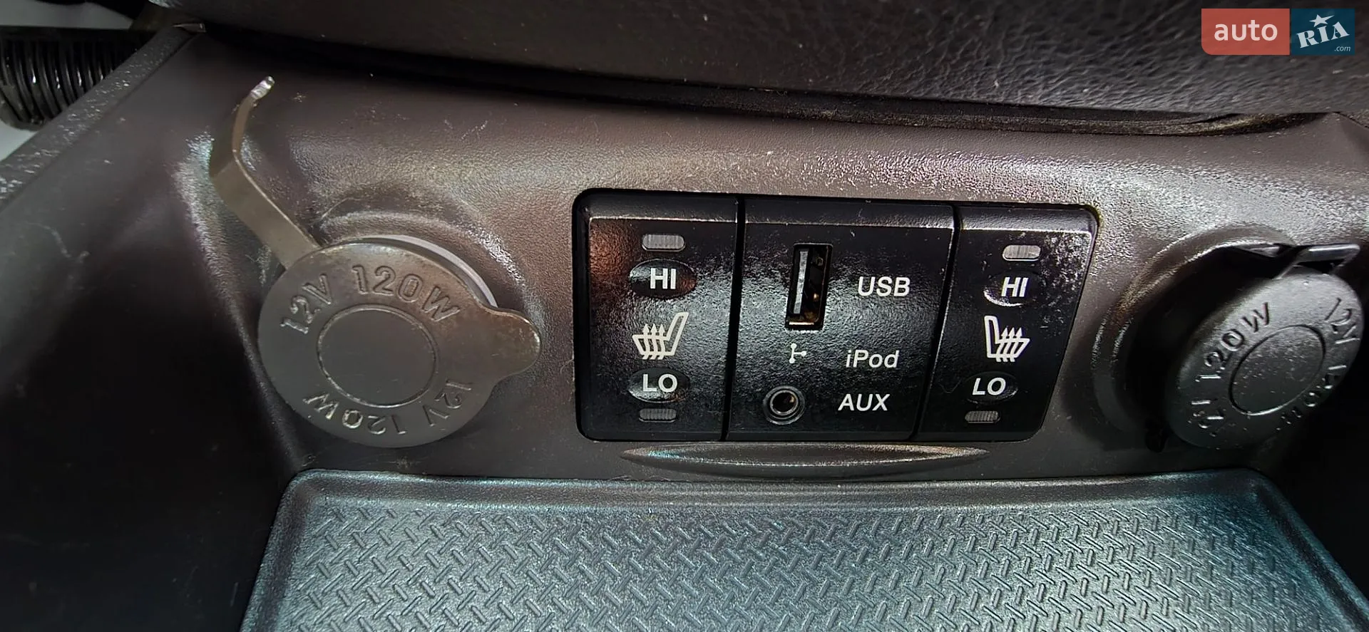 2010 Hyundai Santa Fe - мініатюра 26
