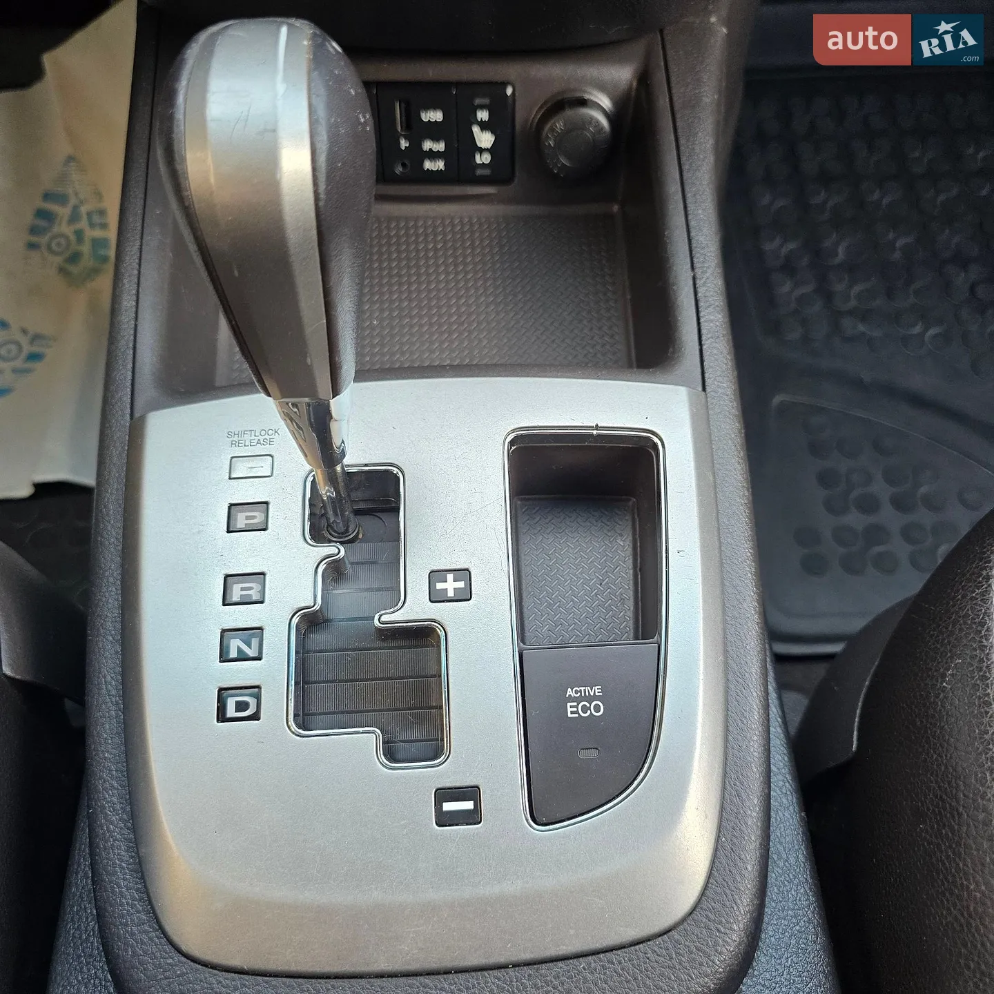 2010 Hyundai Santa Fe - мініатюра 39