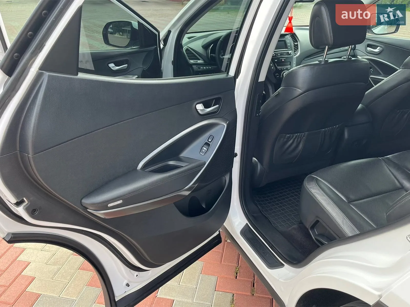 2017 Hyundai Santa Fe - мініатюра 19