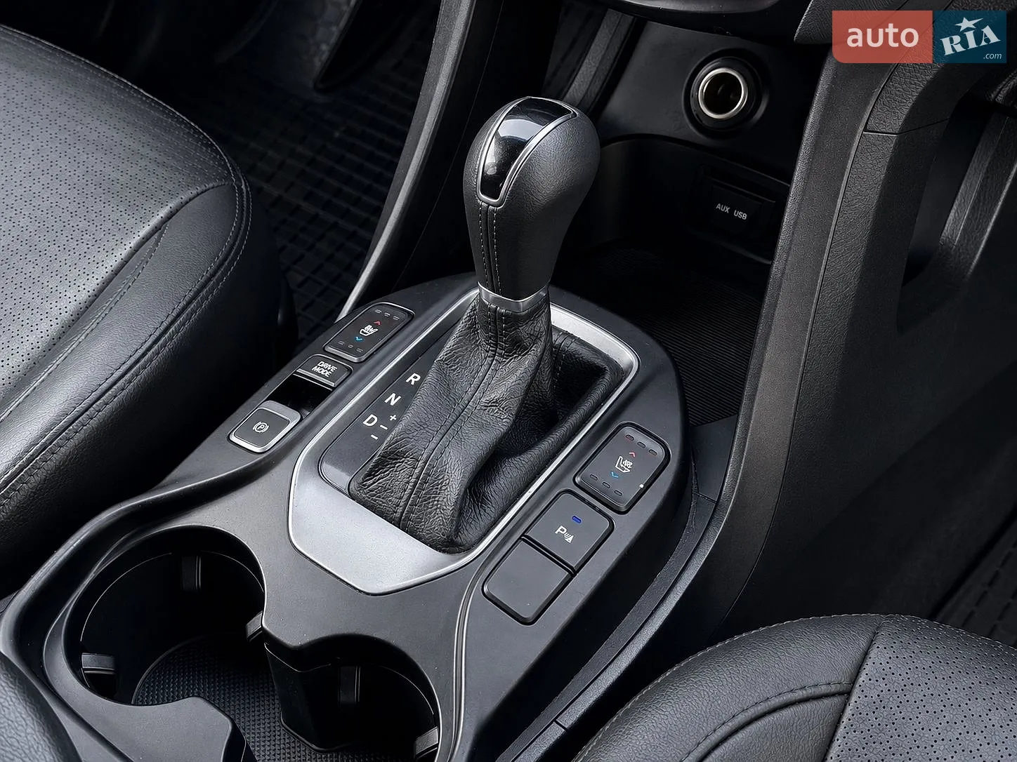 2012 Hyundai Santa Fe - мініатюра 38
