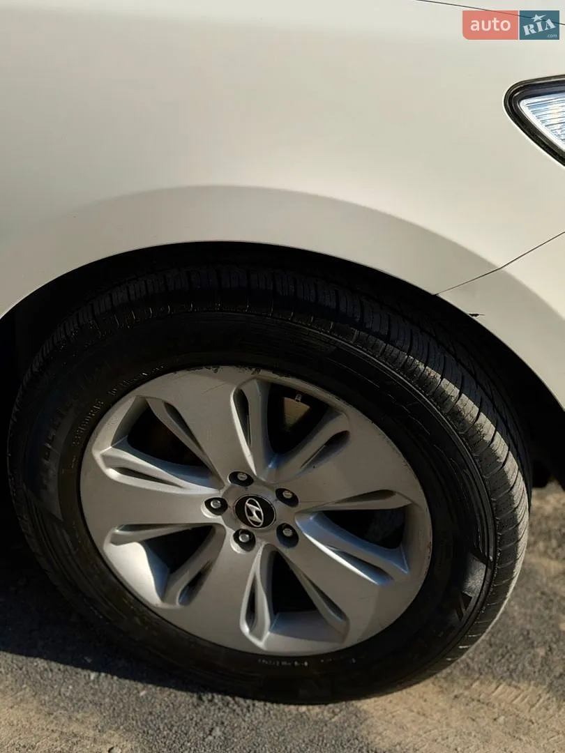 2012 Hyundai Santa Fe - мініатюра 10