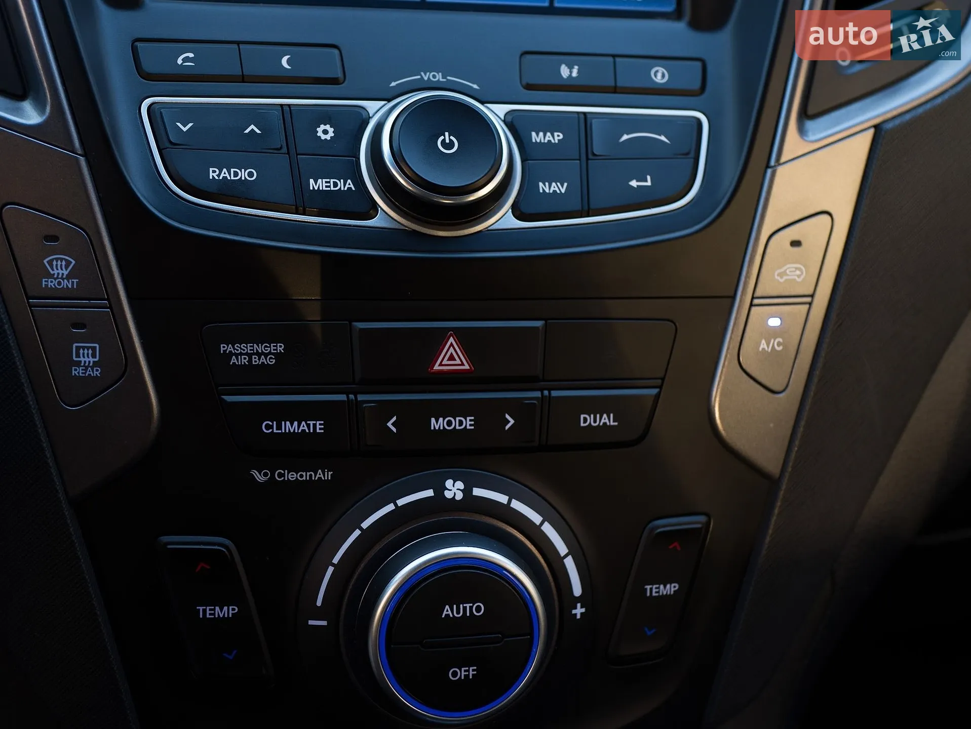 2013 Hyundai Santa Fe - мініатюра 18