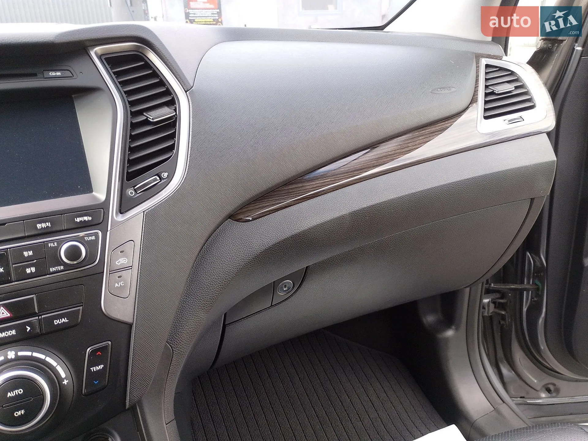 2015 Hyundai Santa Fe - мініатюра 50