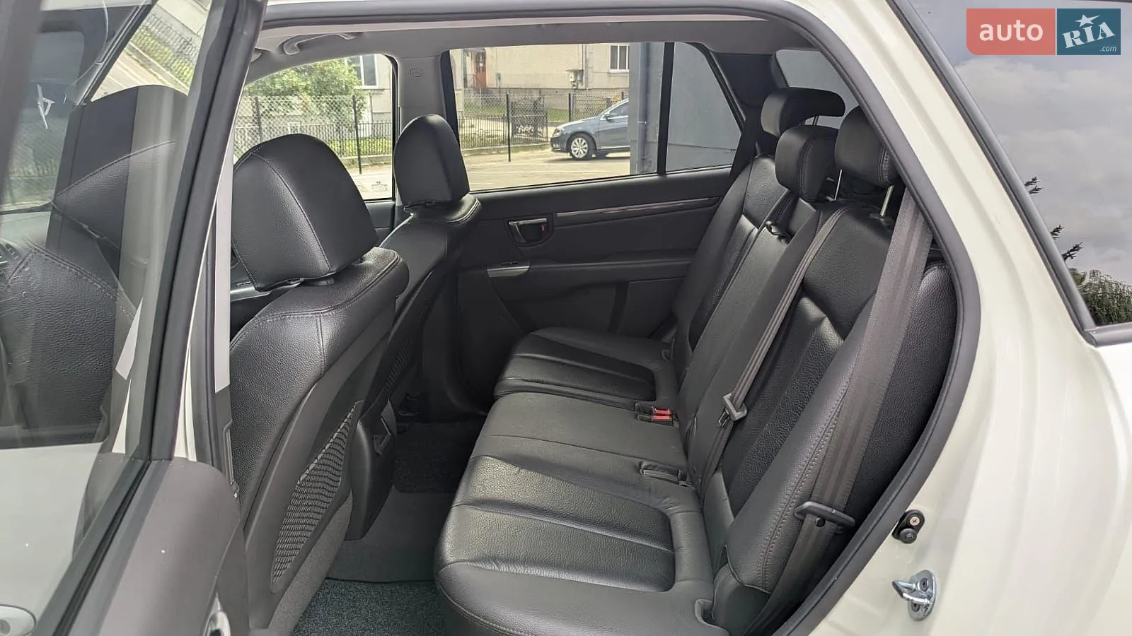 2011 Hyundai Santa Fe - мініатюра 15