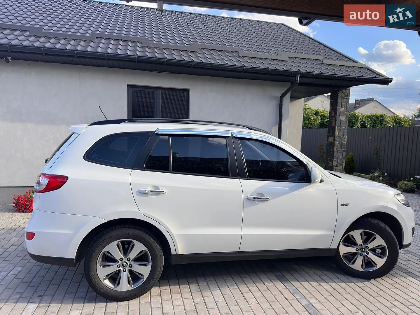 2011 Hyundai Santa Fe - мініатюра 11
