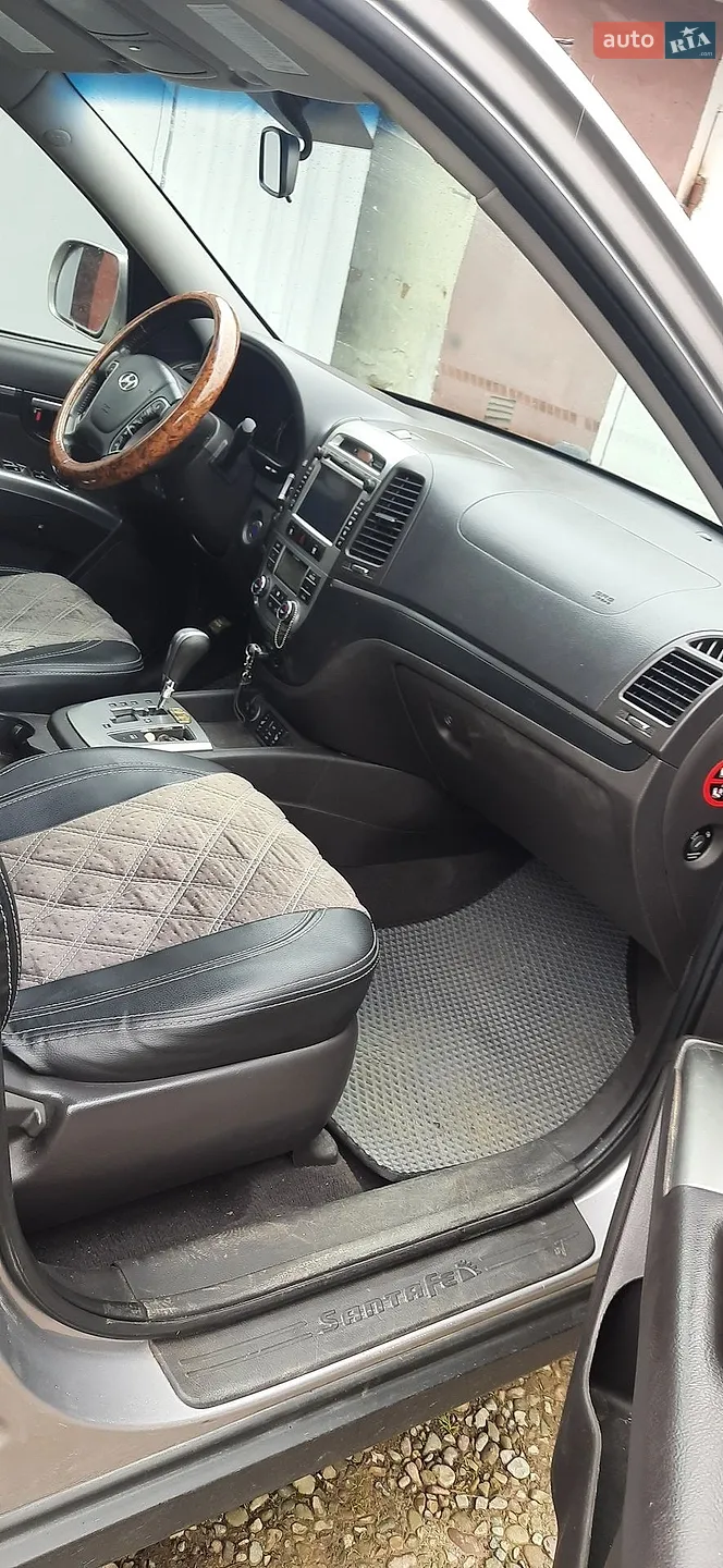 2011 Hyundai Santa Fe - мініатюра 9