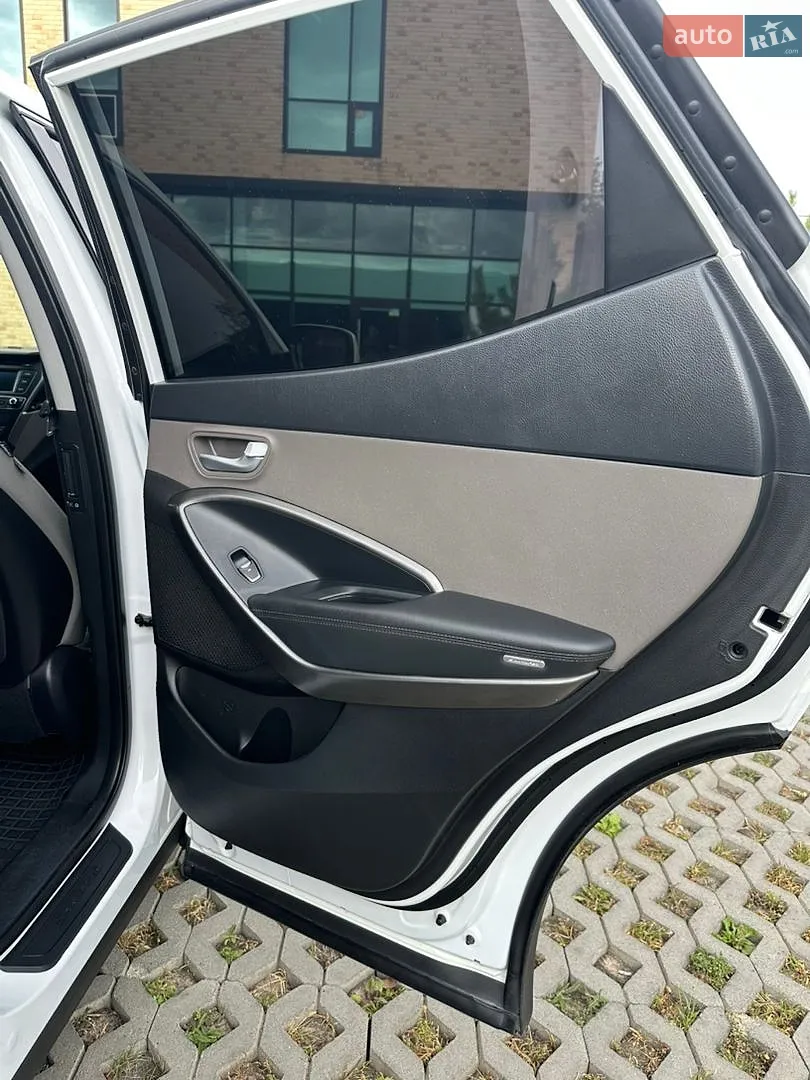 2017 Hyundai Santa Fe - мініатюра 15