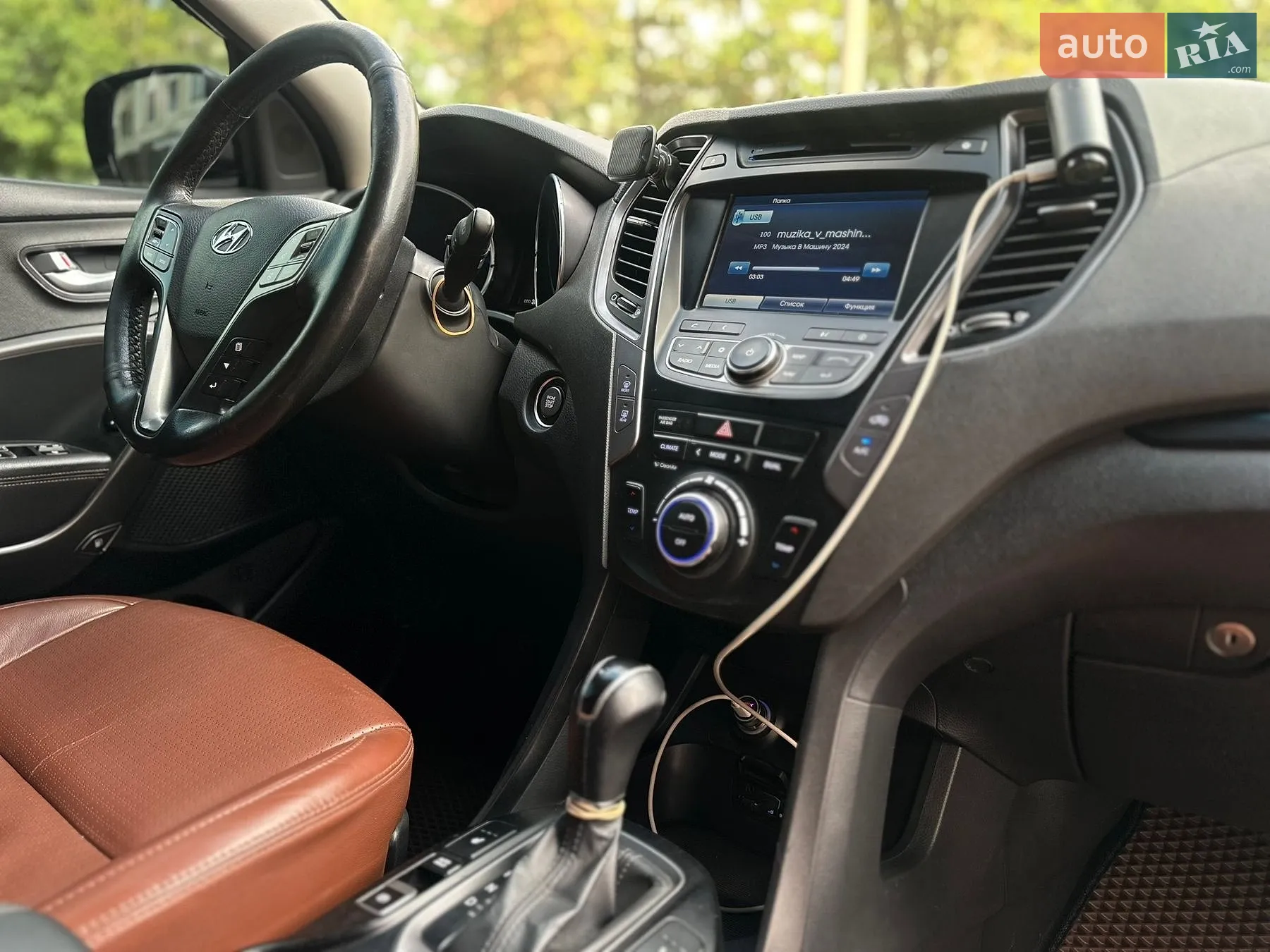 2013 Hyundai Santa Fe - мініатюра 28