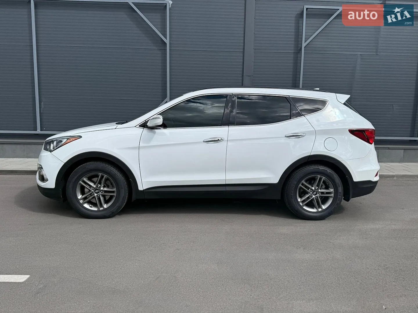 2016 Hyundai Santa Fe - мініатюра 11
