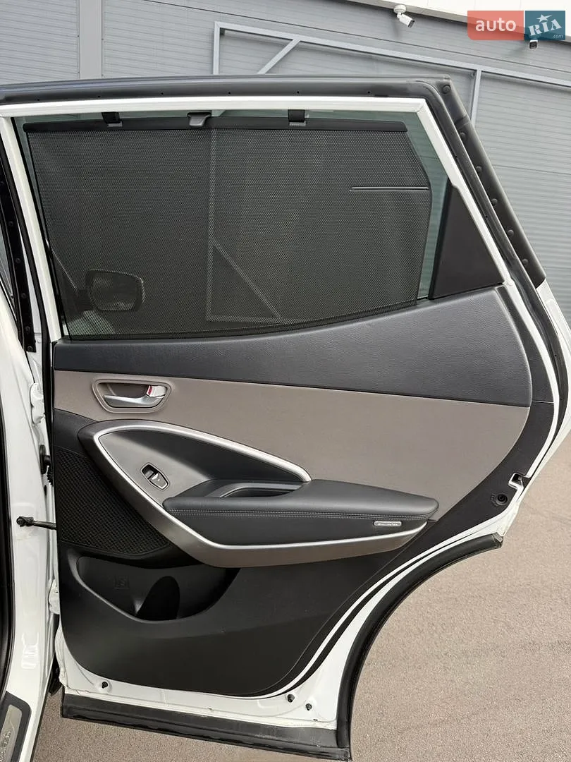 2016 Hyundai Santa Fe - мініатюра 38