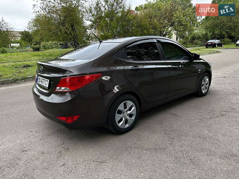 Седан Hyundai Solaris 2016 в Бобровице
