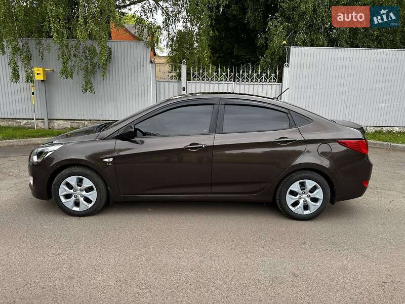 Седан Hyundai Solaris 2016 в Бобровице