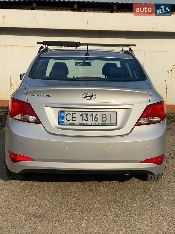 Седан Hyundai Solaris 2016 в Черновцах