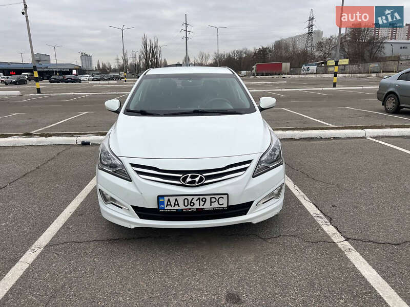 Седан Hyundai Solaris 2016 в Києві