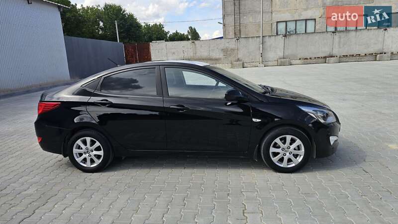 Седан Hyundai Solaris 2015 в Тернополе